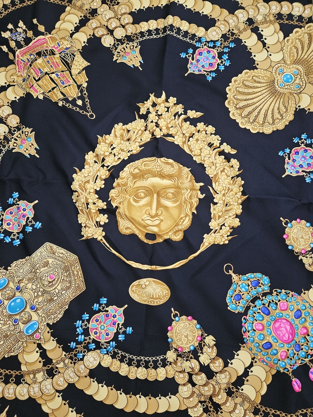 🇨🇵HERMES "Kosmima" Black & Gold Medallion Silk Scarf 90X90cm(approx) authentic - Picture 6 of 12